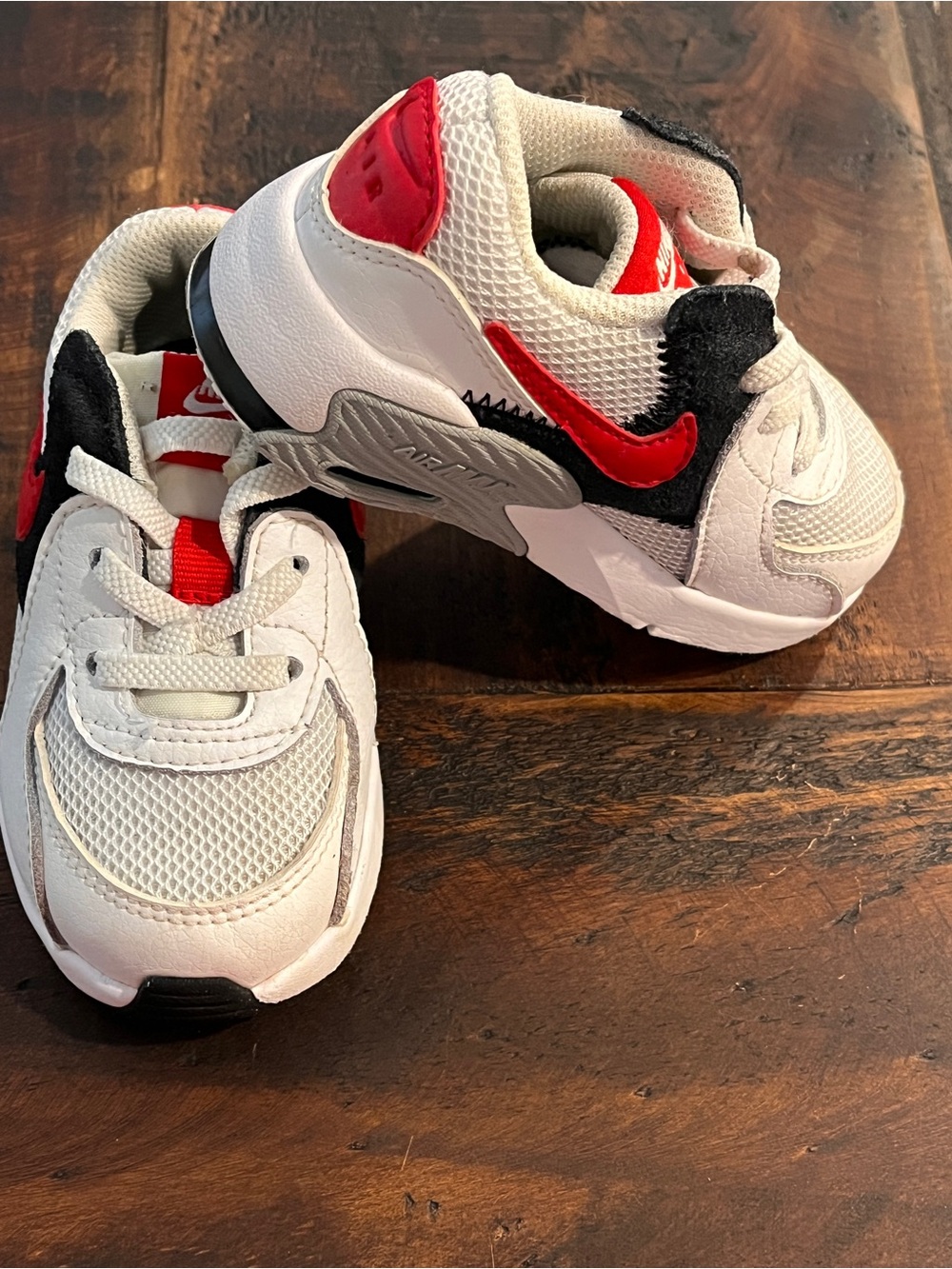 Nike Kids White and Red Low-Top Sneakers Size 6C Toddler,  Infant